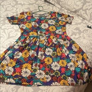 Lularoe Women’s Floral Short Sleeve Dress - Multicolor. Worn a couple of times.
